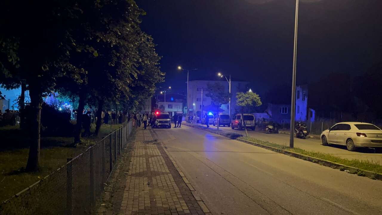 Karı-koca evlerine gelen kişi tarafından öldürüldü 5